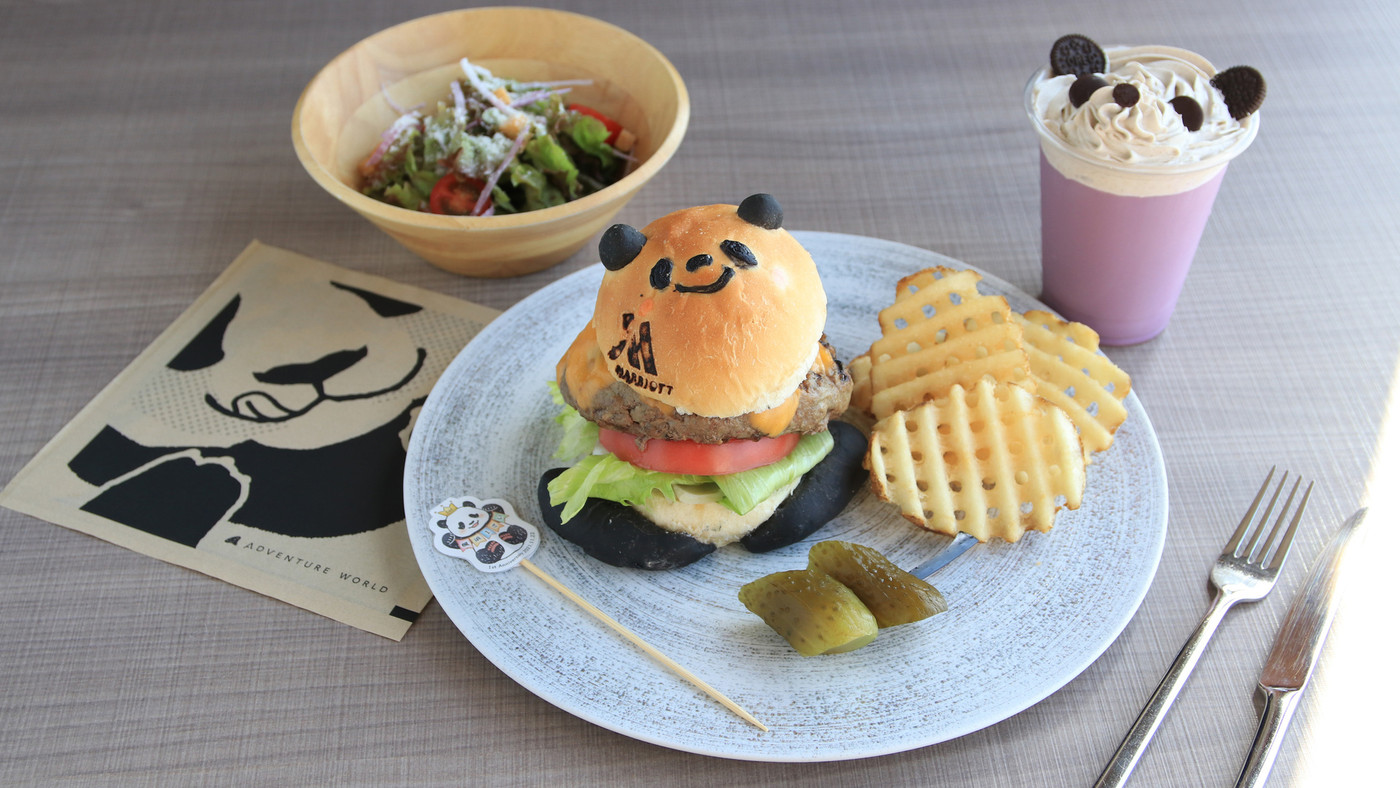 パンダバーガーが可愛い♪子ども用貸し出しグッズも充実3965350