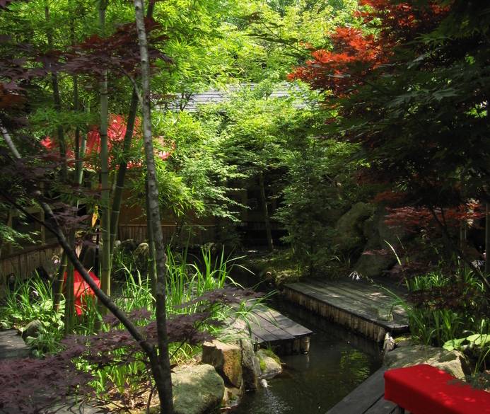 温泉三昧の旅で
贅沢な大人の休日を / 5