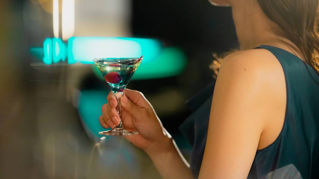 タイプの違う3つのバー
DJライブも楽しめる / 4