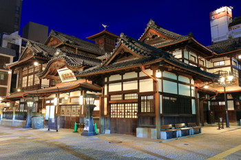 [Ehime] Night view of the renovated onsen Main Building