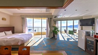 エグゼクティブルーム : 定員2名-4名 喫煙可