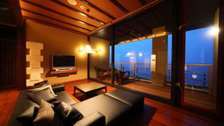 ラグジュアリースイートルーム 畳エリア 露天風呂付き (TYPE P)