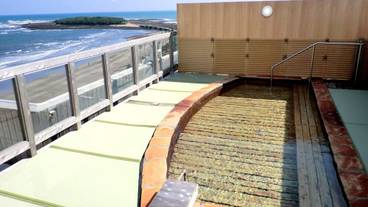 屋外スパ浴槽 / 1