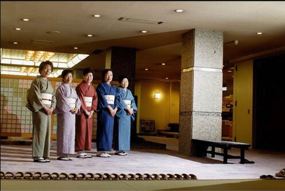 ロビーラウンジ