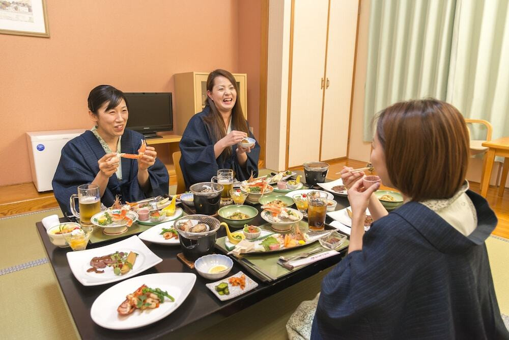 旅館のお食事処