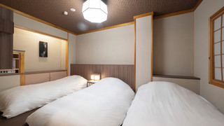 リニューアル[温泉和洋室(4名定員)] 開放式内風呂付…45平米