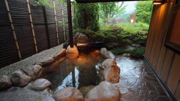 翠の間 岩風呂 / 4