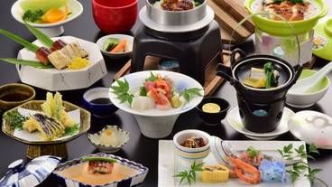 食事・飲み物 / 13