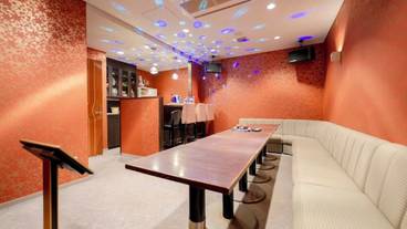 カラオケ ルーム / 2