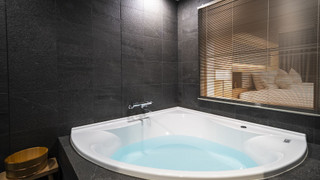 デラックス ツインルーム ベッド (複数台),すりガラス,禁煙