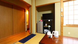 和室10畳（バス・トイレ付）