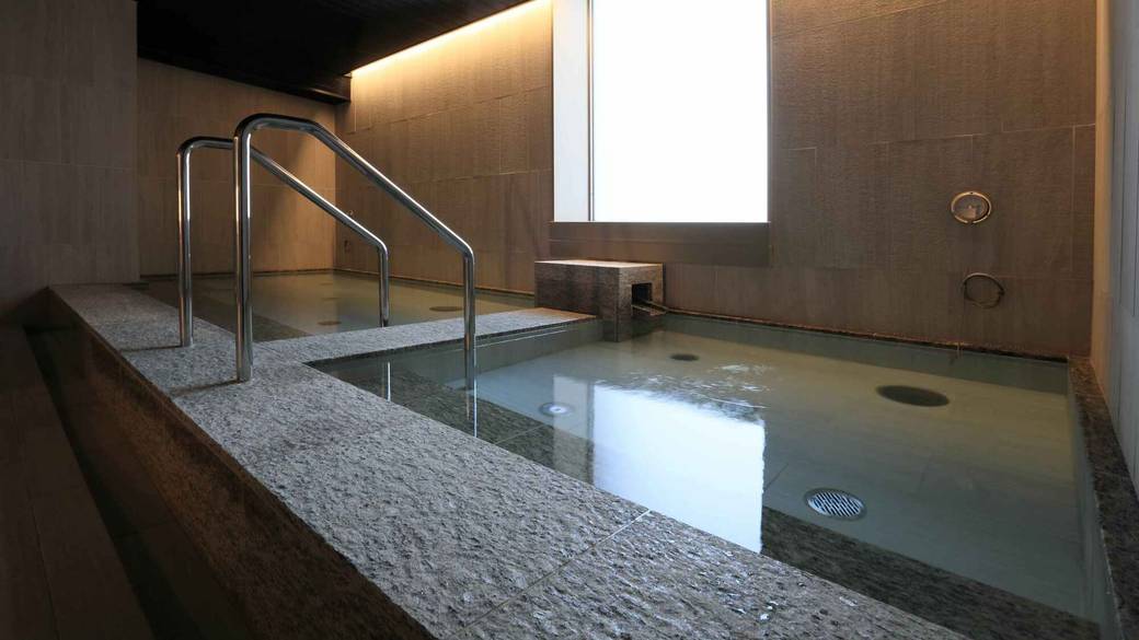 大浴場のバスルーム / 2