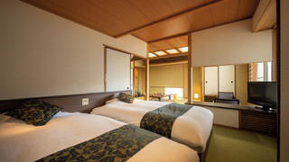 和洋室 和室8畳 + ツインベッド 禁煙