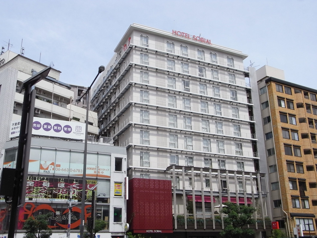 地下鉄・大国町駅前直ぐ！