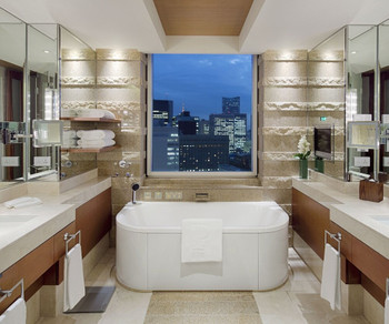 部屋いっぱいに広がる夜景のパノラマに圧倒される♡3847427