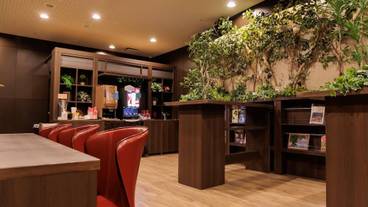 ロビーラウンジ / 3