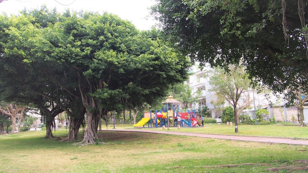 子供用の遊び場 - 屋外