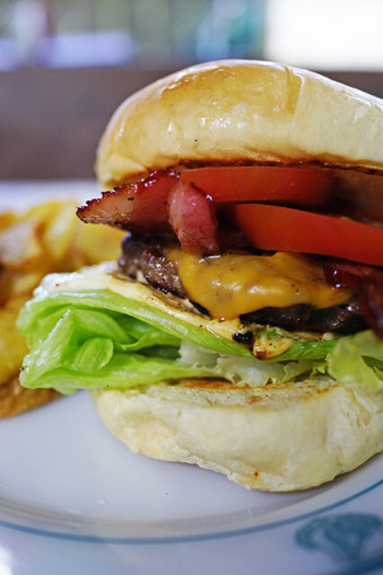 「ゴーディーズ 」 料理 31854055 ベーコンチーズバーガー