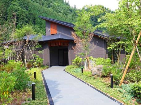 奥八女別邸やべのもり / 1