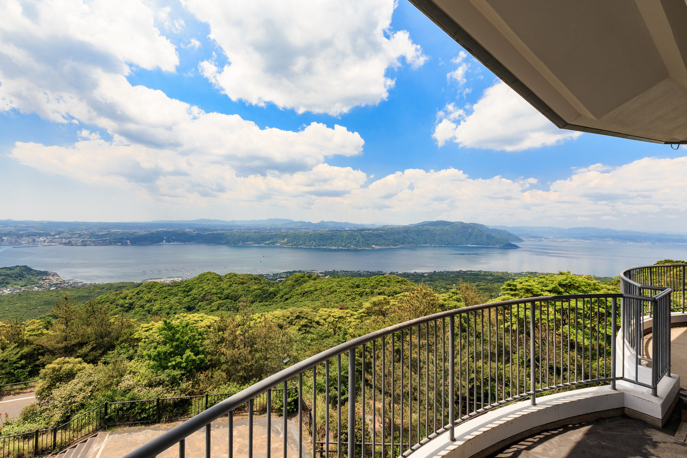 湯之平展望所 -桜島 鹿児島市街や霧島連山、開聞岳をも望む眺望-