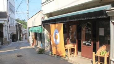 施設の入り口 / 6