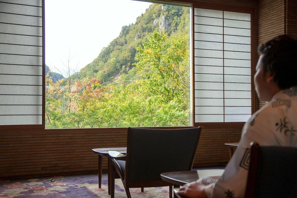 ロビーラウンジ