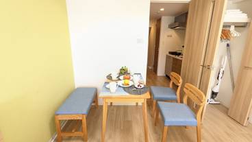 客室内のダイニングエリア / 25