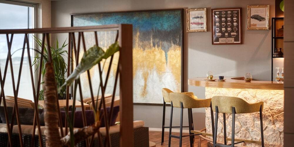 ロビーラウンジ