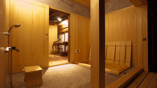 町屋一棟貸し (ベッド + 布団)