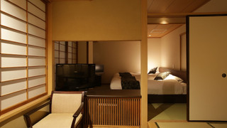 和洋室 和室8畳 + ツインベッド 禁煙