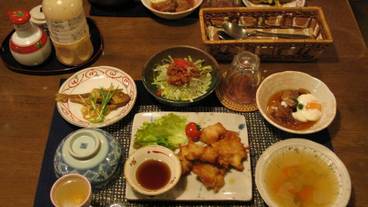 食事・飲み物 / 1