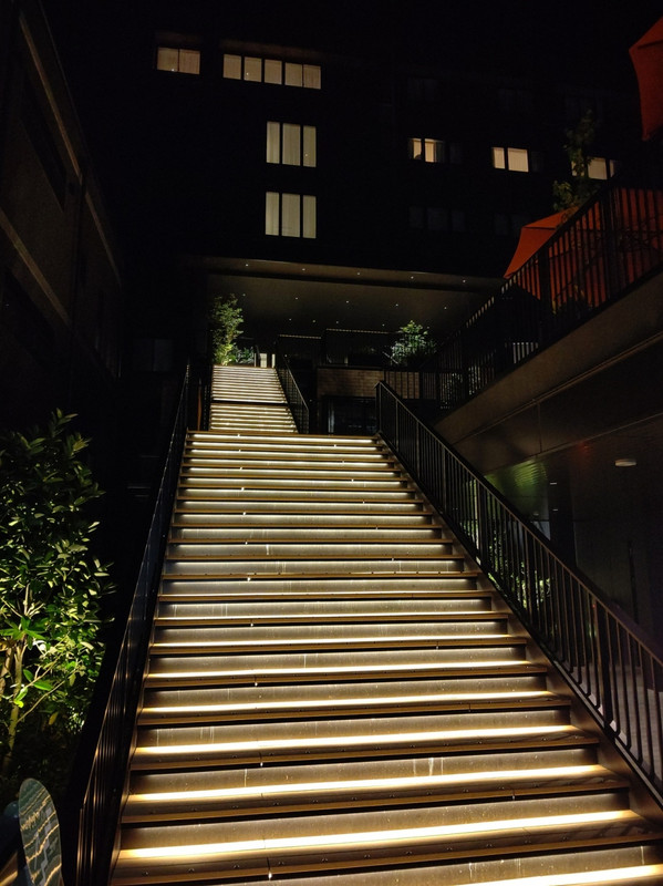 見た目はオシャレですが長い階段が苦痛でした