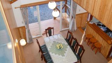 客室内のダイニングエリア / 13