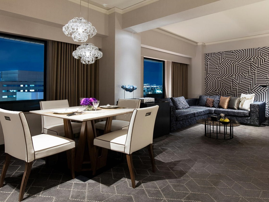 コートヤードスイート　リビングルーム