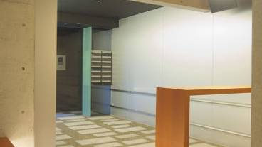 内部エントランス / 2