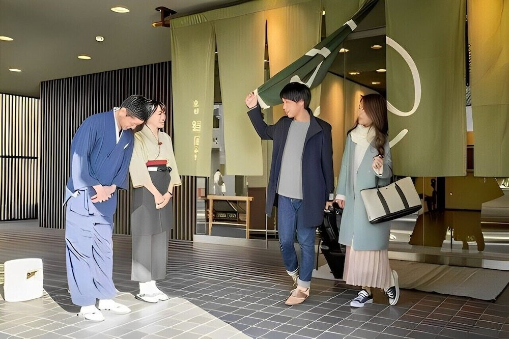 チェックイン / チェックアウト キオスク