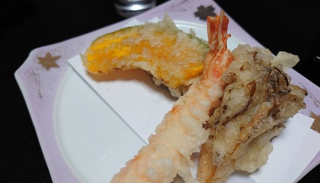 お部屋でゆっくり
季節感じる創作料理を / 4