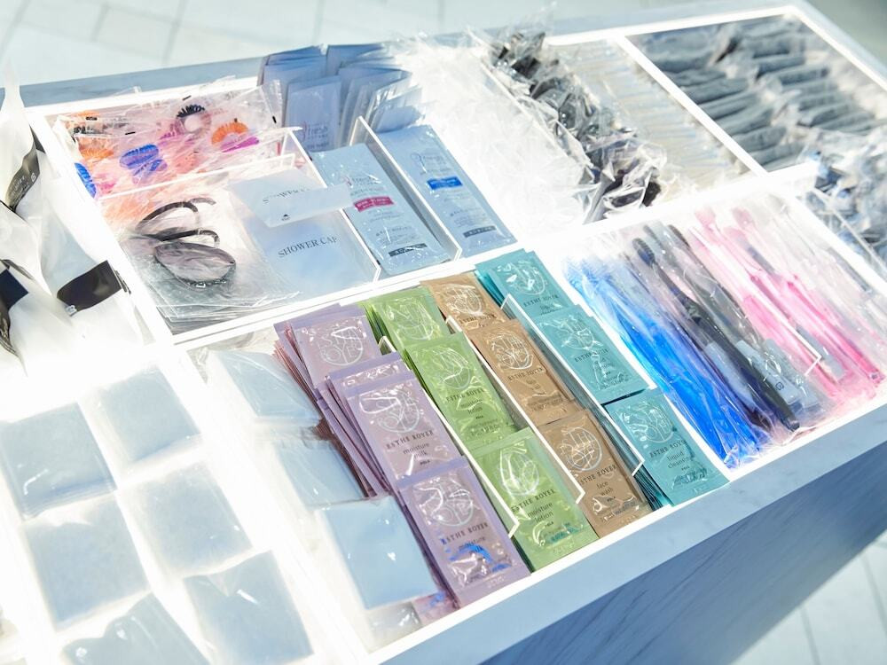 チェックイン / チェックアウト キオスク