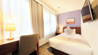 [禁煙] コンパクトセミダブル 10平米 (120cm幅ベッド)