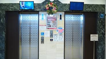 エレベーター / 1