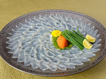 If you're going to Yamaguchi, blowfish and onsen are a must! 2191540