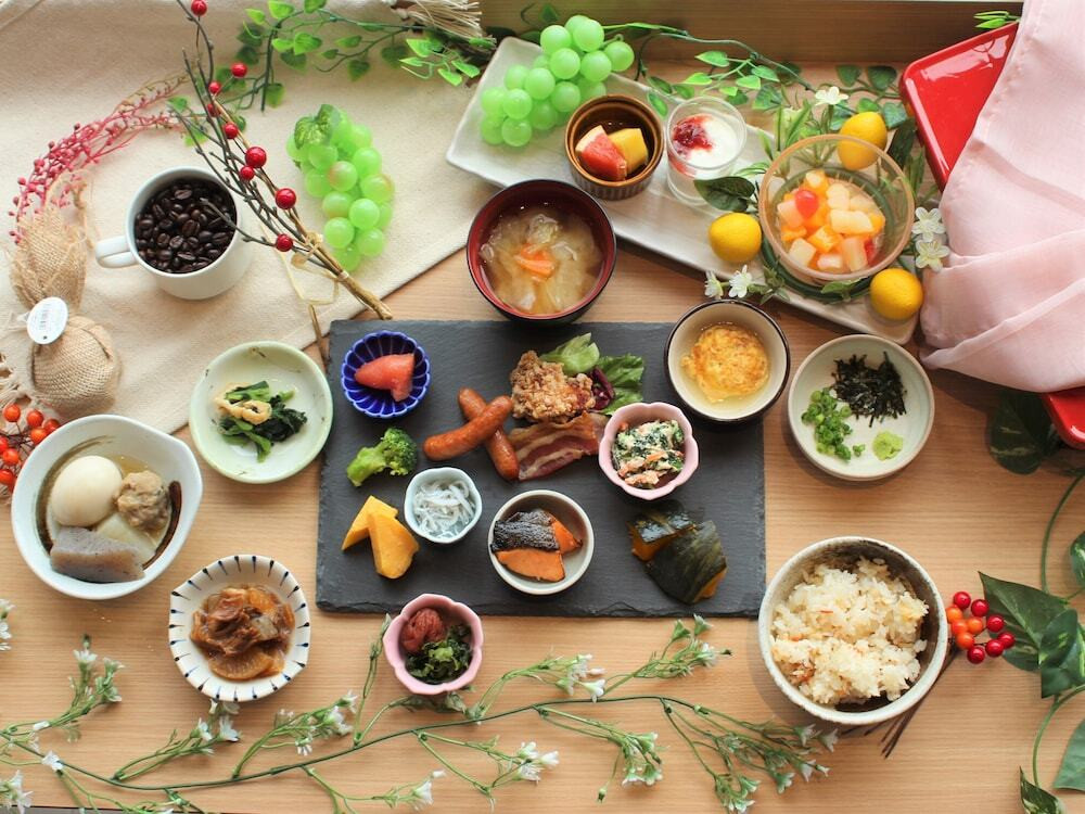 開業以来の人気メニュー「アーモンドトースト」など、郷土色豊かな朝食3532941