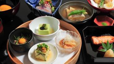 食事・飲み物 / 4