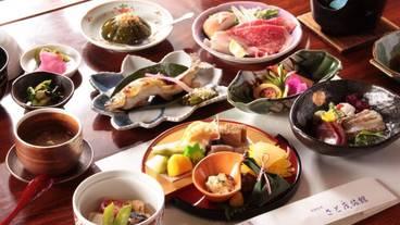 食事・飲み物 / 3