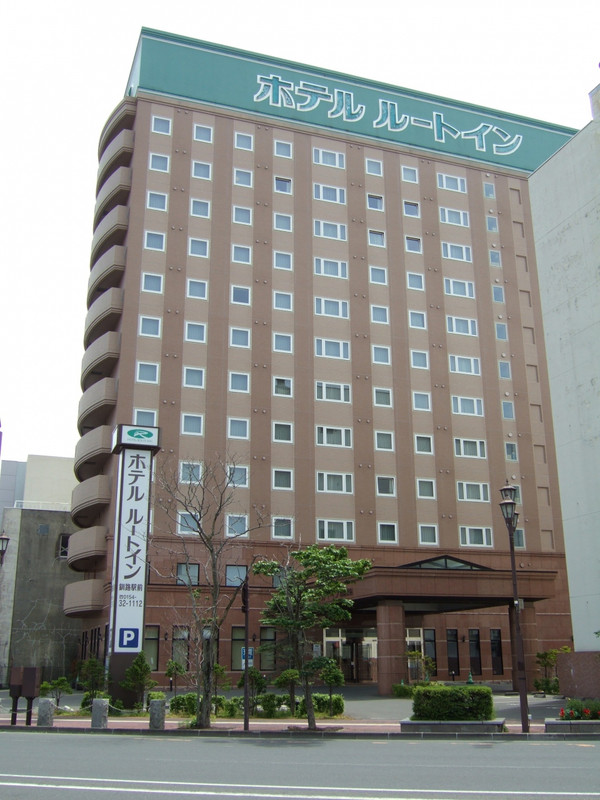 釧路駅を出て目の前です