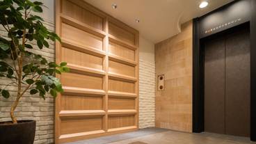 内部エントランス / 2