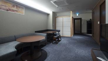 客室内のダイニングエリア / 13