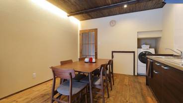 客室内のダイニングエリア / 6