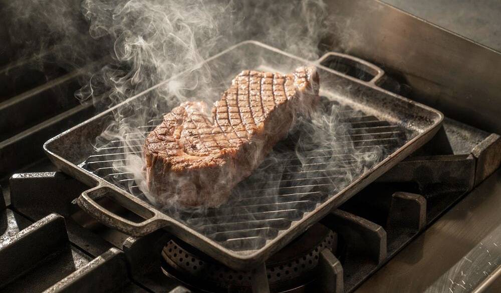 「ミラノグリル」で
お肉料理に舌鼓 / 4
