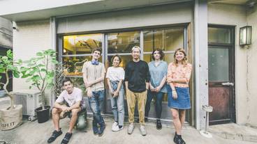 施設の入り口 / 19